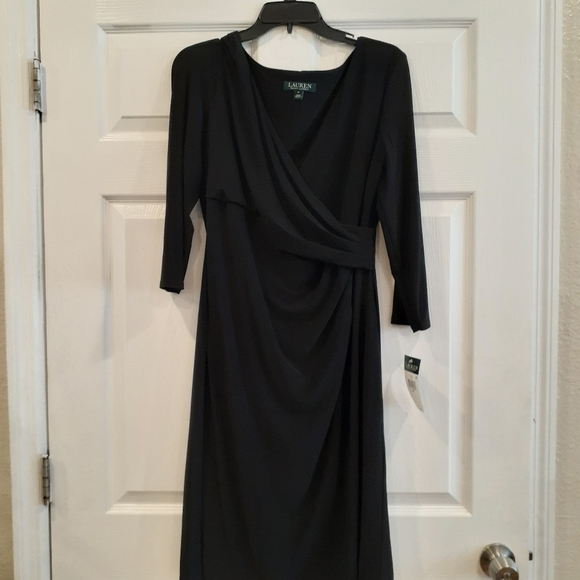 black mid sleeve dress